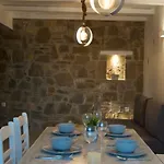 Parian White Luxury Páros
