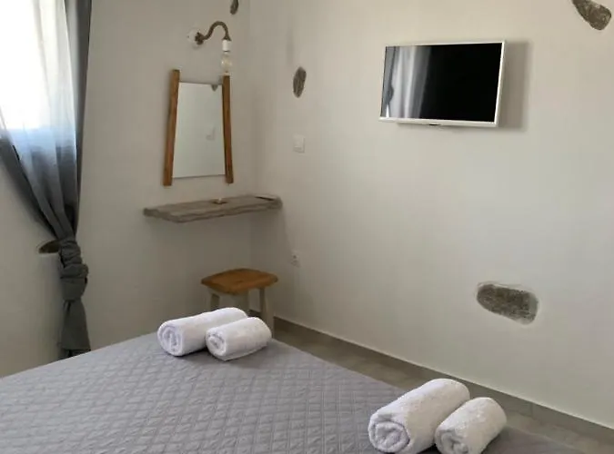 Parian White Luxury Páros