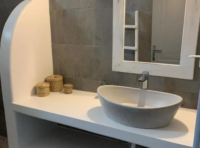 Lägenhet Parian White Luxury