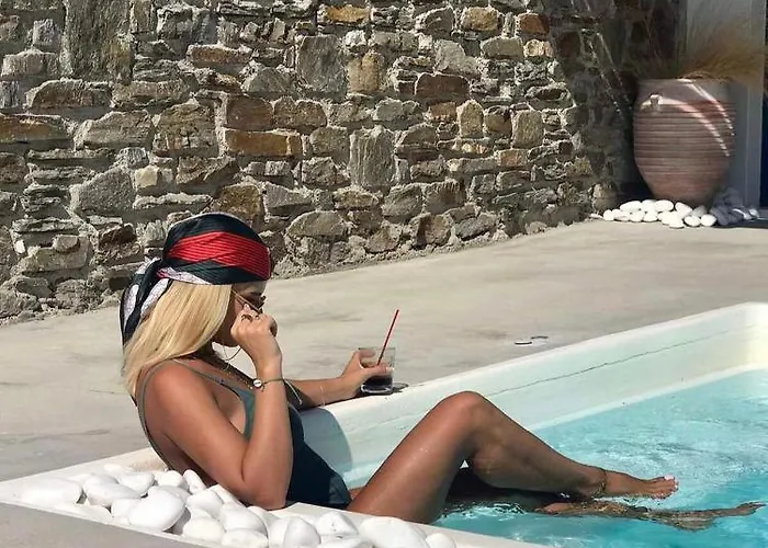 Daire Parian White Luxury *